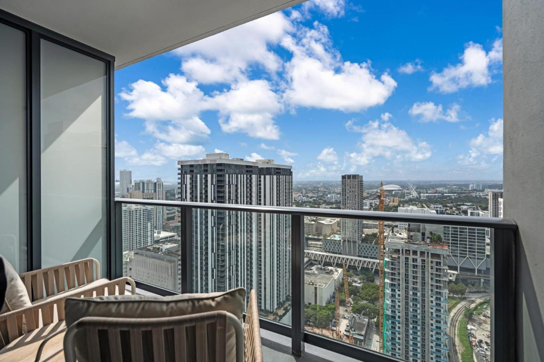 Modern 1Br Apartment With Breathtaking Views Heart Of Downtown Miami Eksteriør bilde