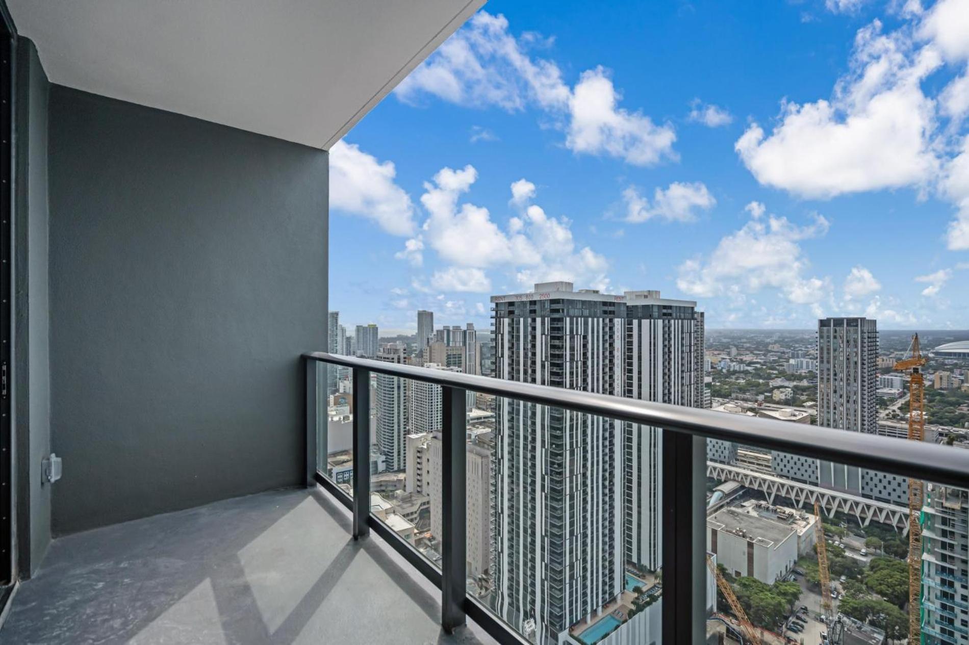 Modern 1Br Apartment With Breathtaking Views Heart Of Downtown Miami Eksteriør bilde